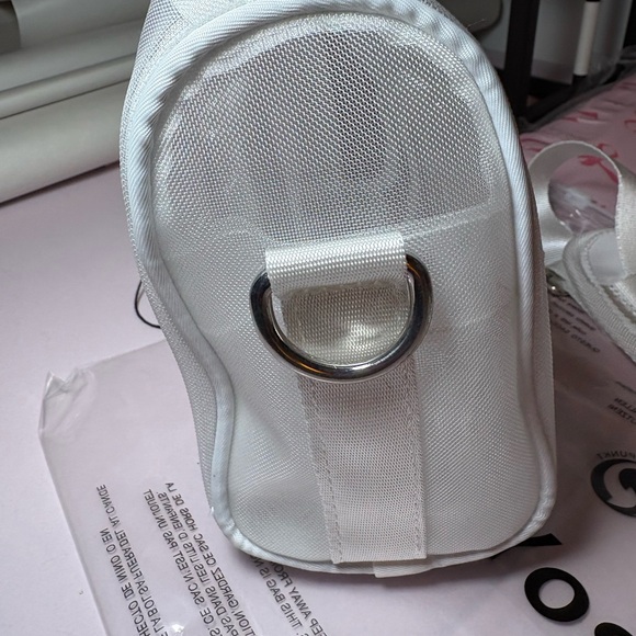 NEW 🤍🤍ALO Yoga Classic White Mini Bag - Picture 8 of 13